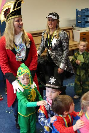 Bezoek basisscholen kindercarnaval