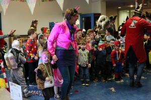 Bezoek basisscholen kindercarnaval