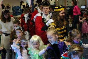 Bezoek basisscholen kindercarnaval