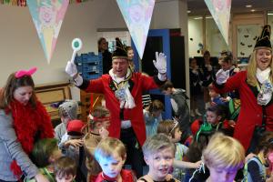 Bezoek basisscholen kindercarnaval