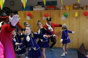 Bezoek basisscholen kindercarnaval