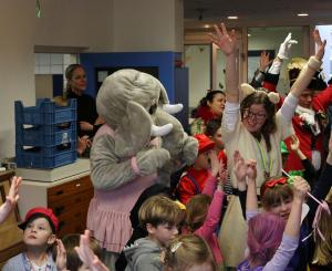 Bezoek basisscholen kindercarnaval