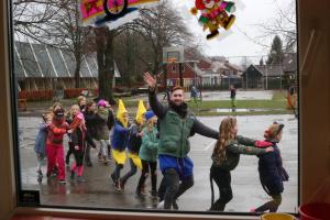 Bezoek basisscholen kindercarnaval