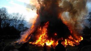 Foto's paasvuren Delden en Deldenerbroek