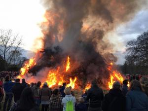 Paasvuren Delden en Deldenerbroek