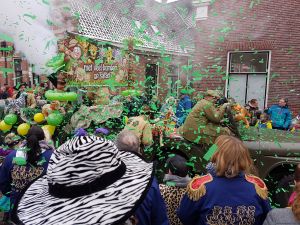  Video en foto's: Carnavalsoptocht trekt weer door Deldense straten
