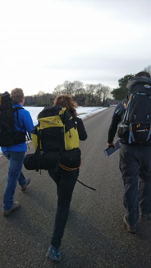 Deldense scouts leggen tientallen kilometers af tijdens jaarlijkse winterhike
