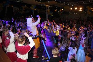 Feest sporthal Kindercarnaval 2017