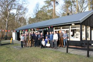 Gerenoveerd clubgebouw IJsclub Delden heropend