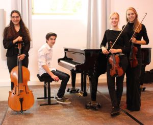 &lsquo;Acht handen&rsquo; van jonge musici bij Streekmarktconcert Oude Blasius