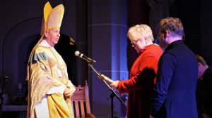 Revue 900 jaar Blasiuskerk trekt volle zalen &ndash; Foto&rsquo;s online!