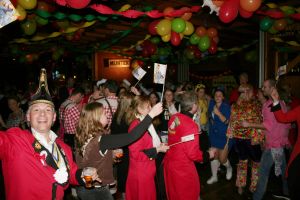 Alex komt tijdens carnaval naar Delden met &lsquo;Een Bossie Rooie Rozen&rsquo;