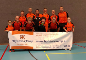 Devoc verstevigt tweede plek met zege op Rosstars 