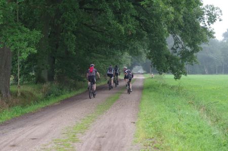 Twickeltrappers houden jaarlijkse veldrittoertocht