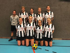 Zwart Wit degradeert na besluit KNKV om de competitie te be&euml;indigen