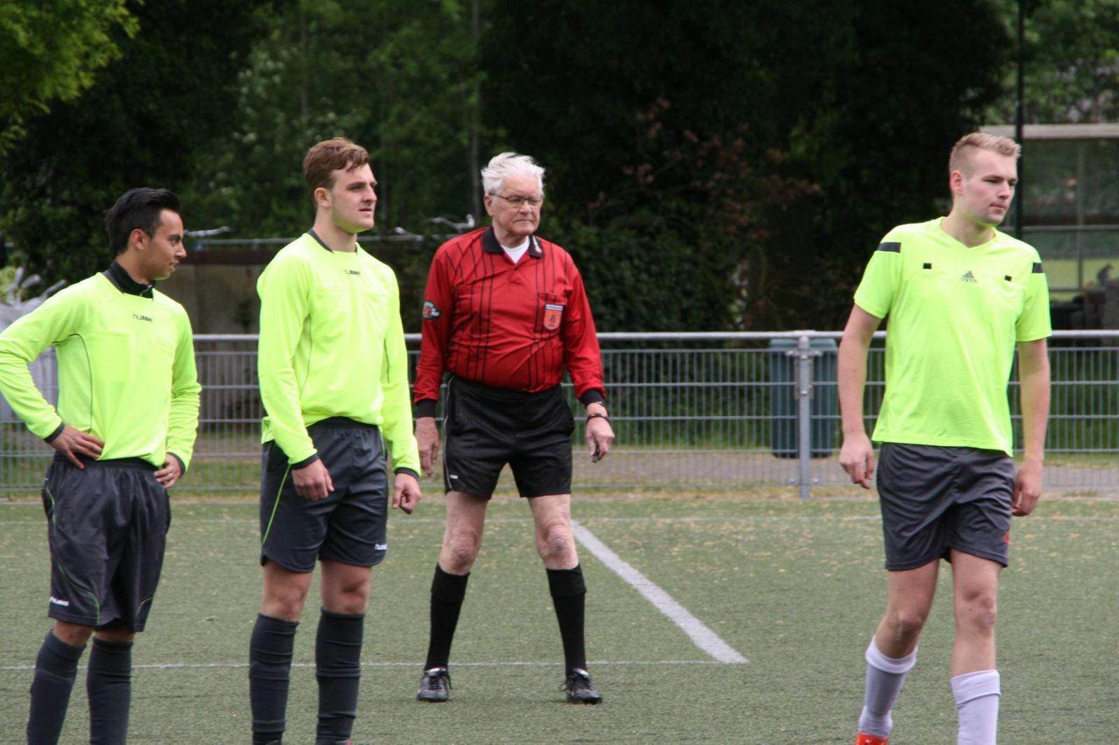 Veel waardering voor lange carrière scheidsrechter Herman Efftink